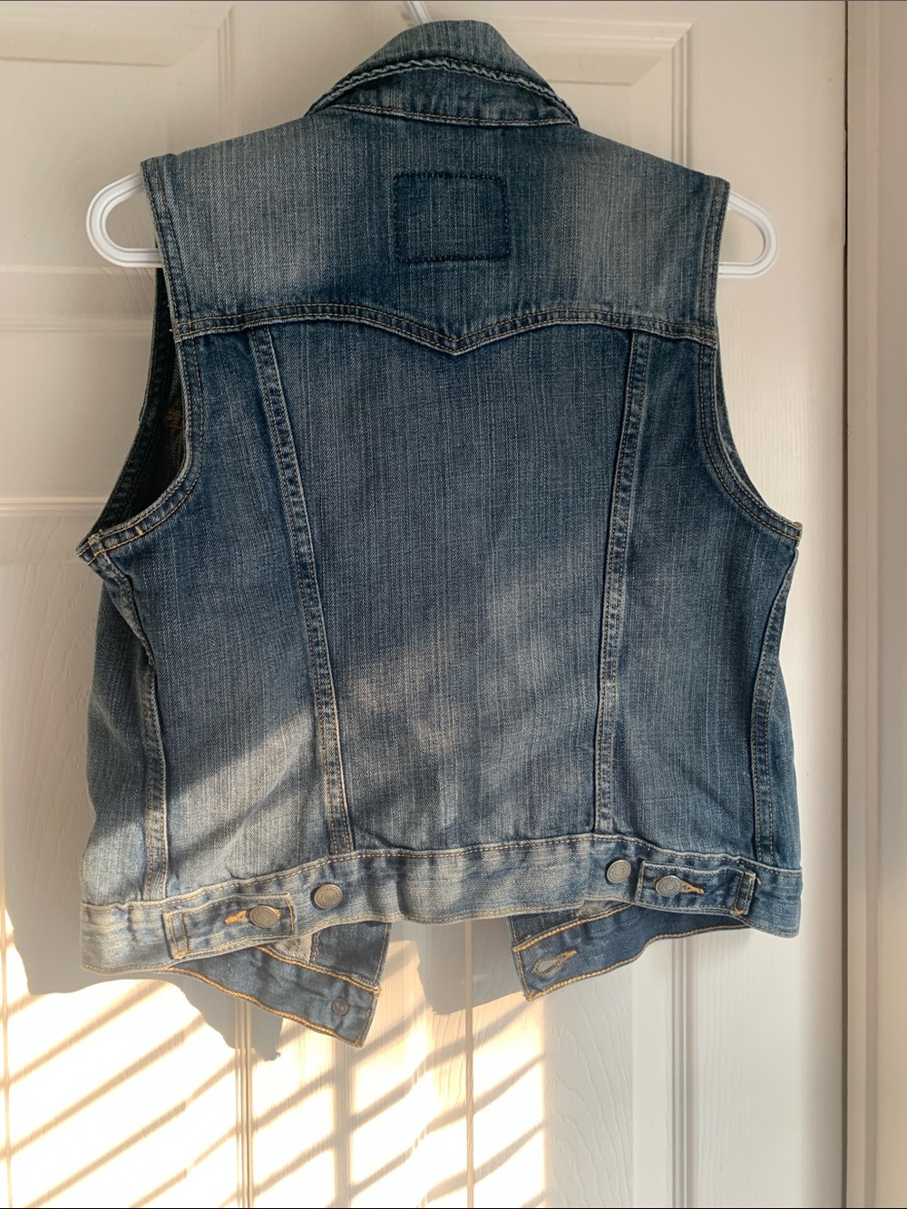 Women’s Denim Vest - Picture 3 of 3